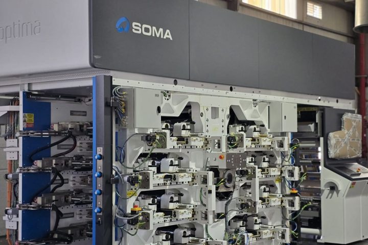 הרכבת מכונת דפוס חדשה של SOMA – פלקסופרינט
