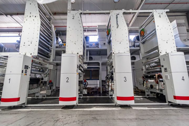 הרכבת מכונת דפוס 8 צבעים – רוטו שקע, קיסריה
